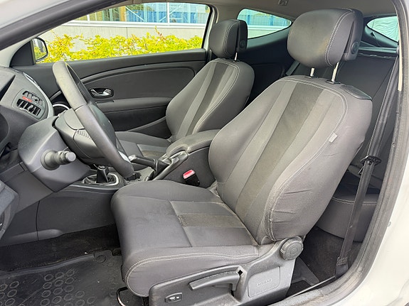 Renault Megane III 7 of 9