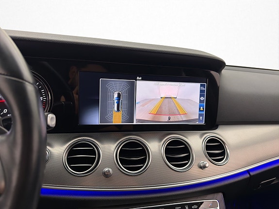 Mercedes-Benz E200 18 of 30