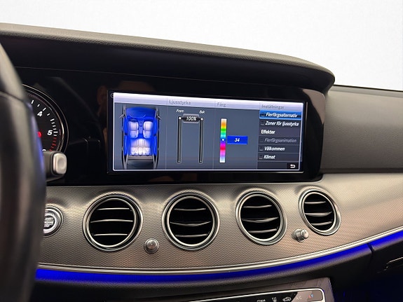 Mercedes-Benz E200 20 of 30