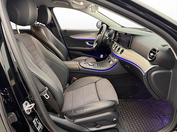 Mercedes-Benz E200 24 of 30