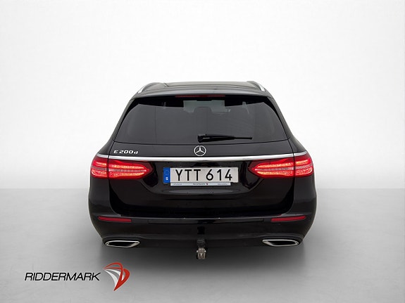 Mercedes-Benz E200 6 of 30