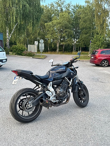 Yamaha MT-07 5 of 8