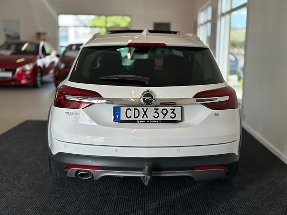 Opel Insignia Country Tourer 3 of 5