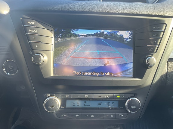 Toyota Avensis 6 of 10