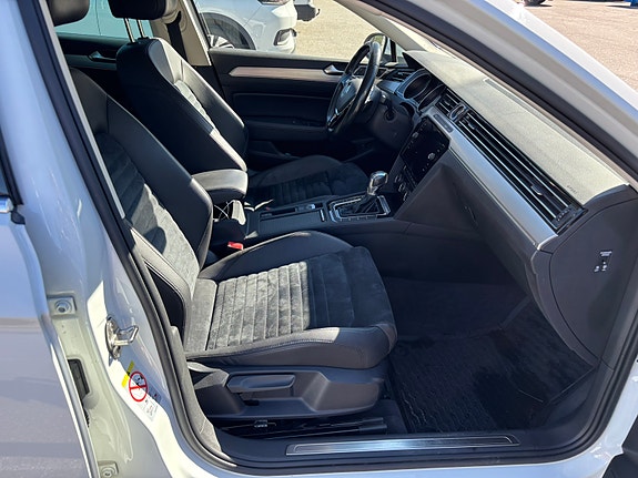 Volkswagen Passat 8 of 10