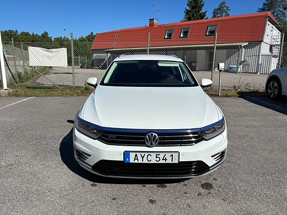 Volkswagen Passat 3 of 5