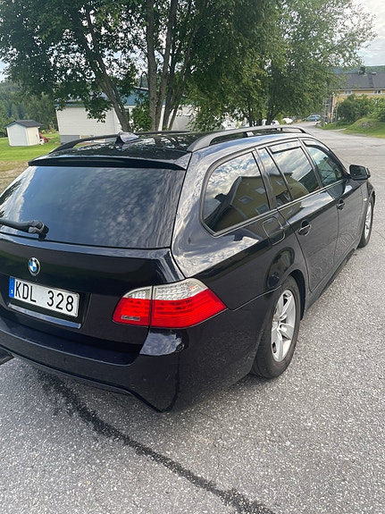BMW 520d 4 of 5