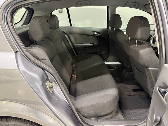 Opel Astra 12 of 21