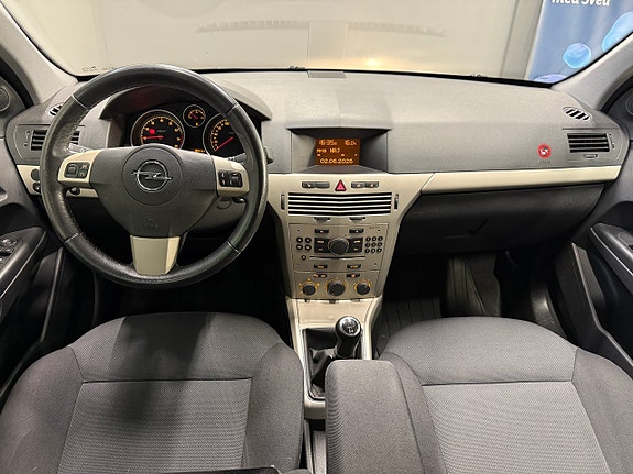 Opel Astra 13 of 21