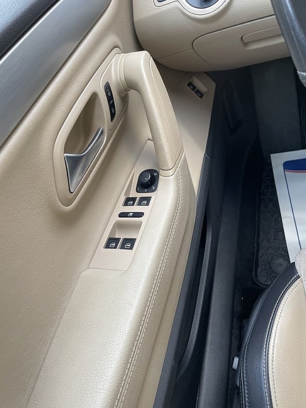 Volkswagen CC 14 of 22