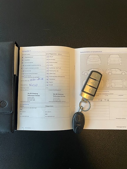 Volkswagen CC 22 of 22
