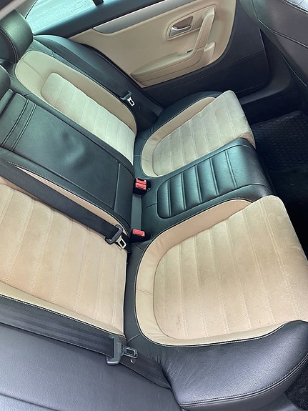 Volkswagen CC 17 of 22