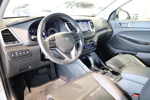 Hyundai Tucson 12 of 30