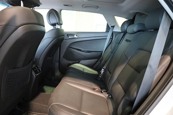 Hyundai Tucson 15 of 30