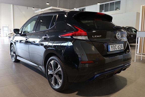 Nissan Leaf 3 of 5