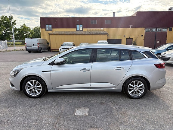 Renault Megane 2 of 5