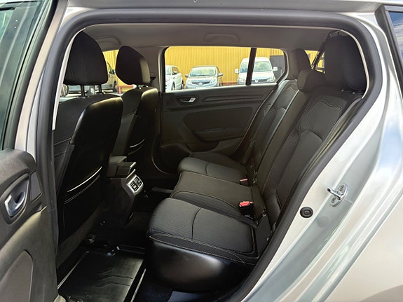 Renault Megane 13 of 13