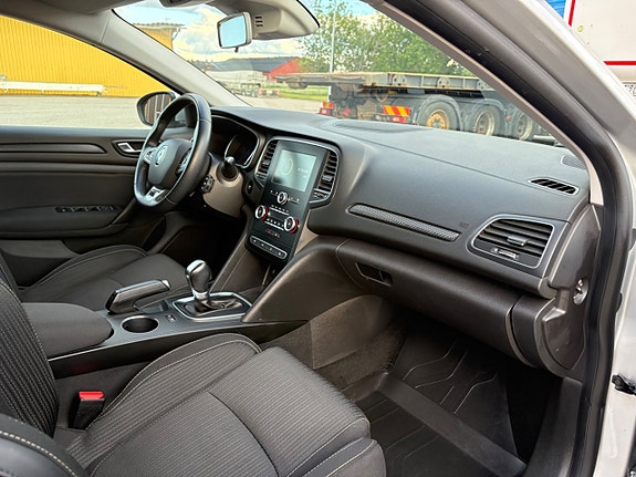 Renault Megane 10 of 13