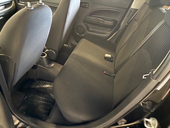 Mitsubishi Space Star 12 of 13