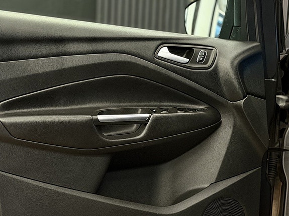Ford Kuga 12 of 26