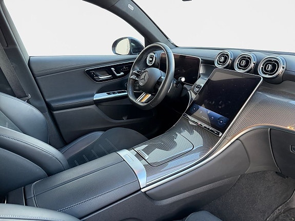 Mercedes-Benz GLC300 de 15 of 27