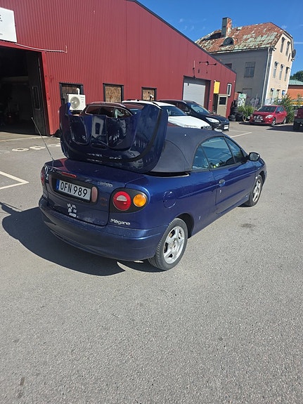 Renault Megane 14 of 17