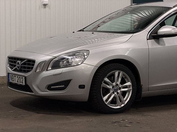 Volvo V60 7 of 27