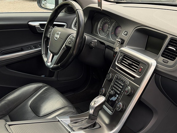 Volvo V60 17 of 27