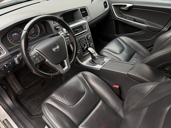 Volvo V60 12 of 27