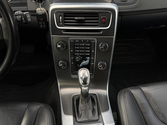 Volvo V60 23 of 27