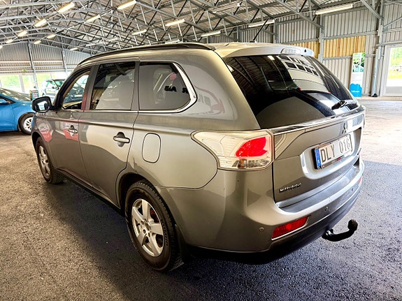 Mitsubishi Outlander 3 of 5