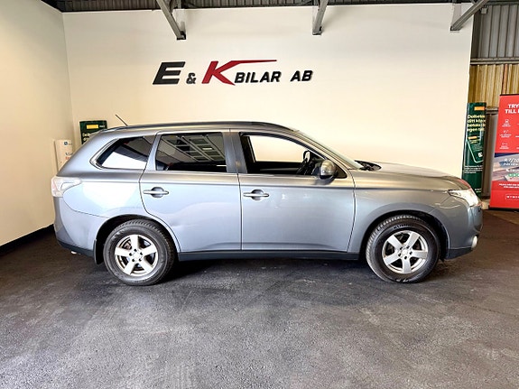 Mitsubishi Outlander 2 of 5