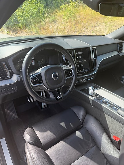Volvo XC60 8 of 8