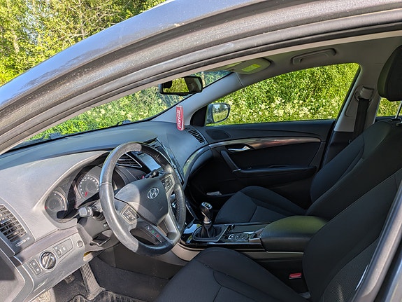 Hyundai i40 2 of 5