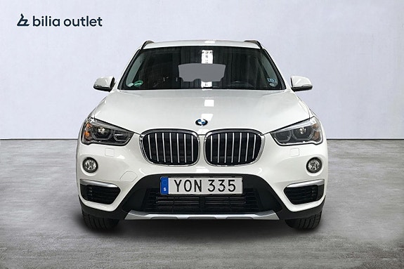 BMW X1 3 of 5