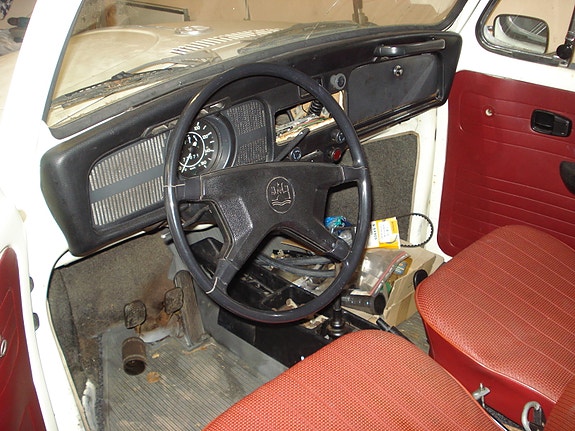 Volkswagen 1302 2 of 2