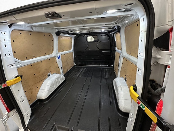 Ford Transit Custom 14 of 30