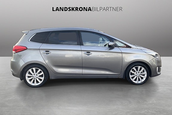 Kia Carens 4 of 5