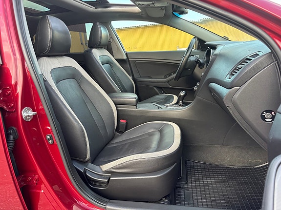 Kia Optima 12 of 18