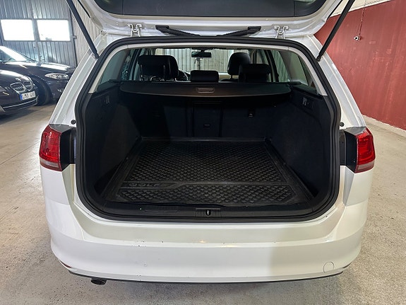 Volkswagen Golf VII 6 of 16