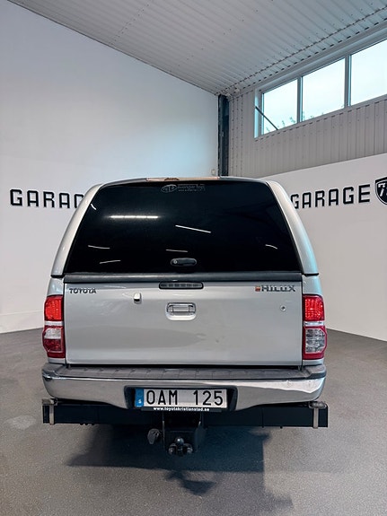 Toyota HiLux 7 of 18