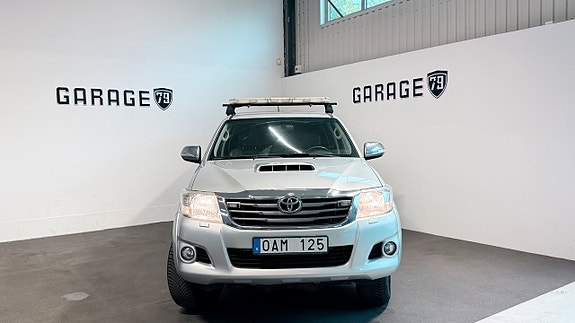 Toyota HiLux 4 of 18