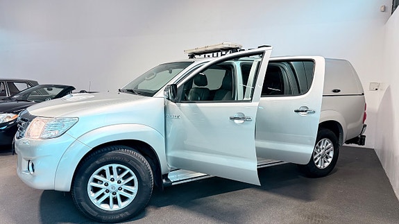 Toyota HiLux 14 of 18