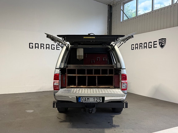 Toyota HiLux 18 of 18