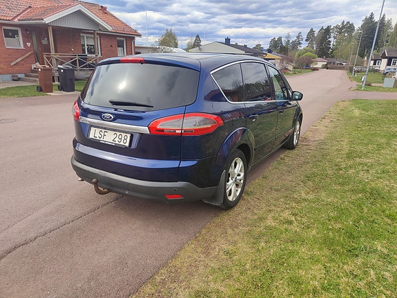 Ford S-MAX 3 of 5