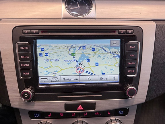 Volkswagen Passat Alltrack 22 of 25
