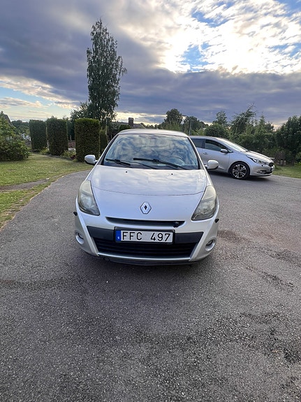 Renault Clio 3 of 6
