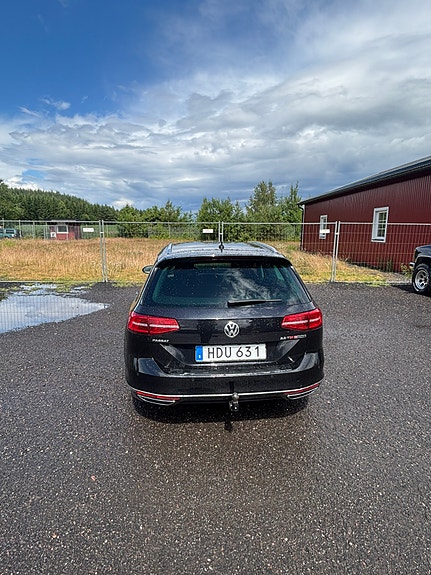 Volkswagen Passat 5 of 9