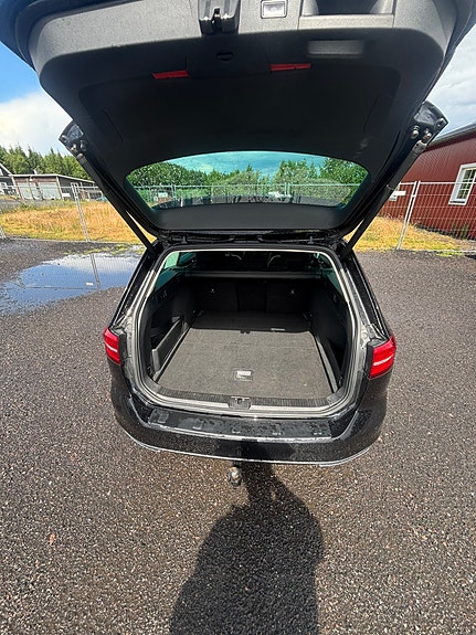Volkswagen Passat 7 of 9