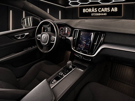 Volvo V60 Cross Country 11 of 15